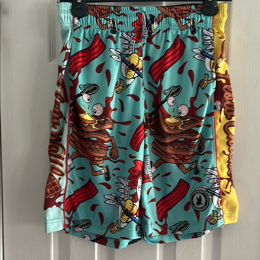 FLOW SOCIETY CHICKEN AND WAFFLES SHIRTS SIZE L